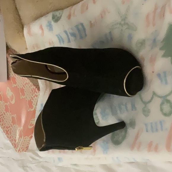 Jessica Simpson black suede booties with peep toe. Size 8 - Picture 2 of 2